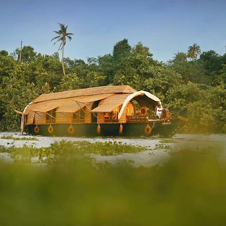 Spice Coast Cruises - Houseboat, A Cgh Earth Experience Hotel Alappuzha Kültér fotó