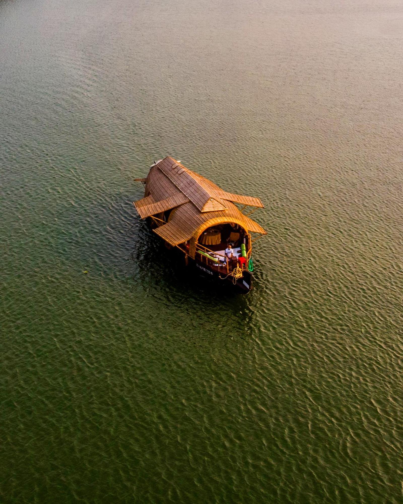Spice Coast Cruises - Houseboat, A Cgh Earth Experience Hotel Alappuzha Kültér fotó