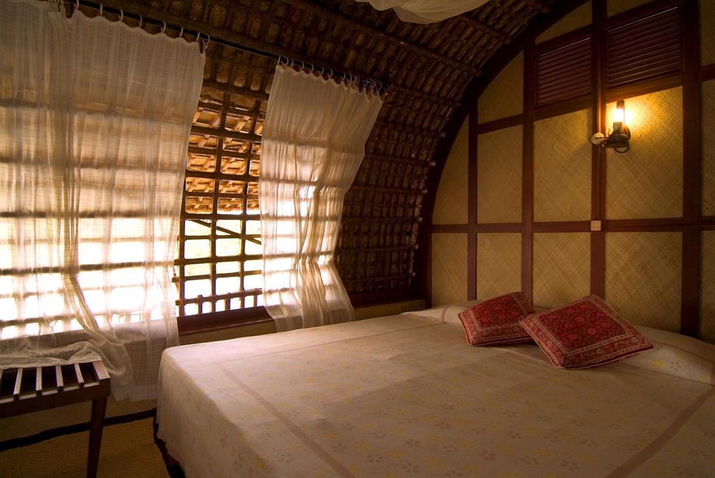 Spice Coast Cruises - Houseboat, A Cgh Earth Experience Hotel Alappuzha Kültér fotó
